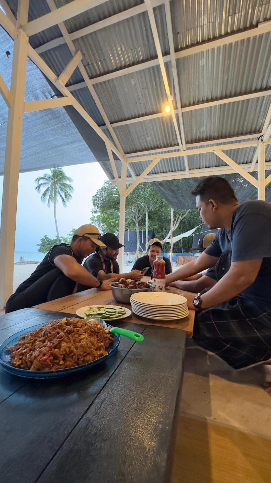 Juita Glamping Perhentian Island Hotel Kampung Kuala Besut Ngoại thất bức ảnh