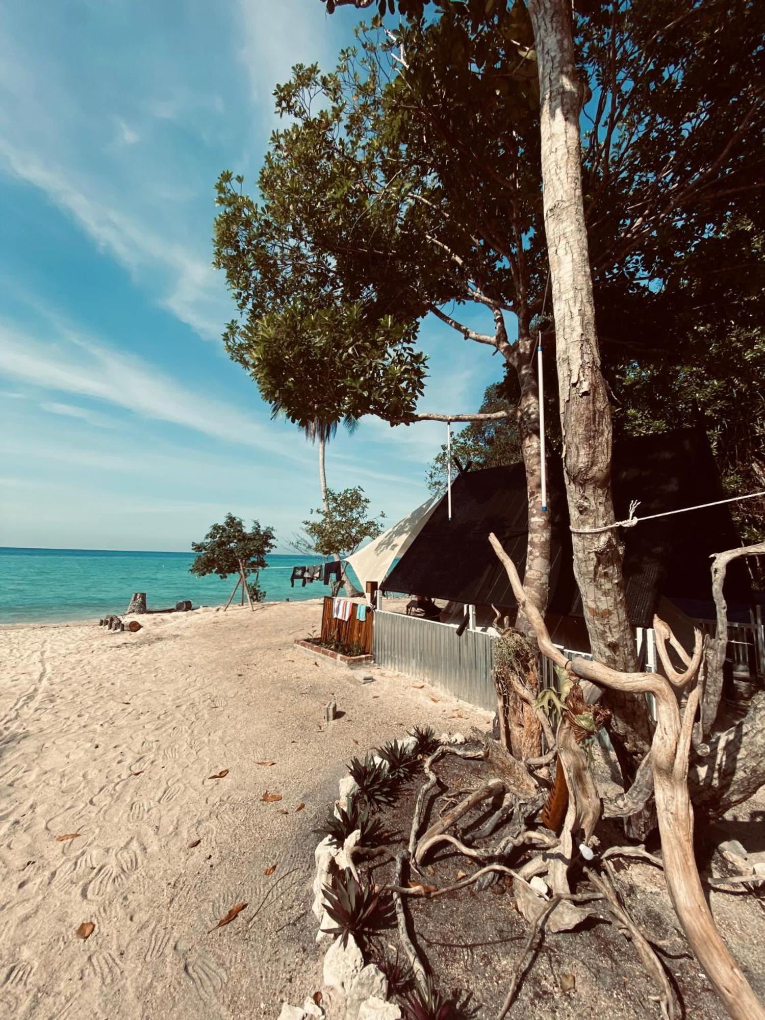 Juita Glamping Perhentian Island Hotel Kampung Kuala Besut Ngoại thất bức ảnh